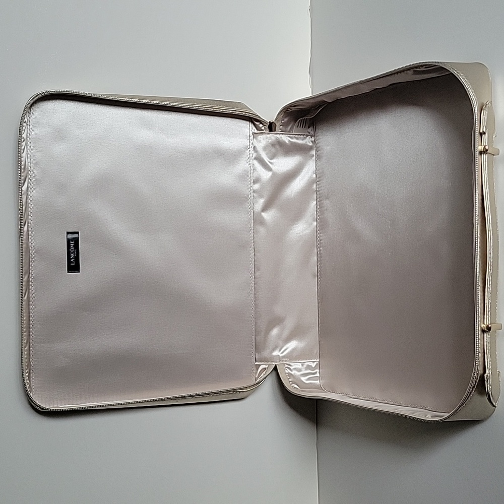 LANCOME Vanity Train Case - Picture 8 of 12
